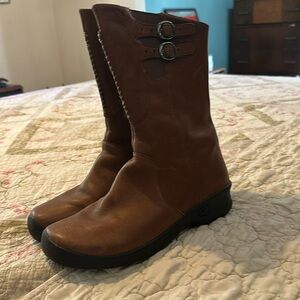 Keen leather 9.5 women’s like new boots.